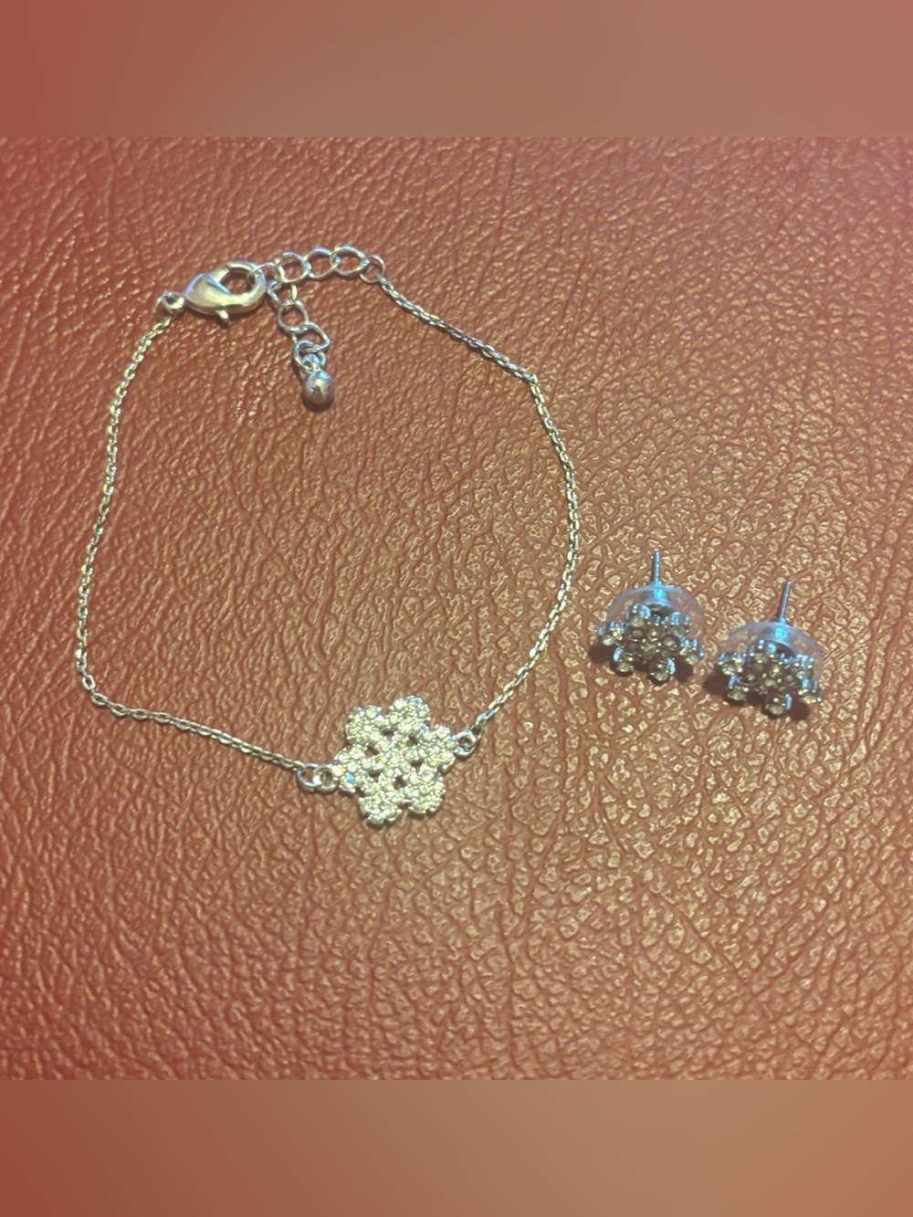 ✨Delicate Snowflake Bracelet and Stud Earrings Set